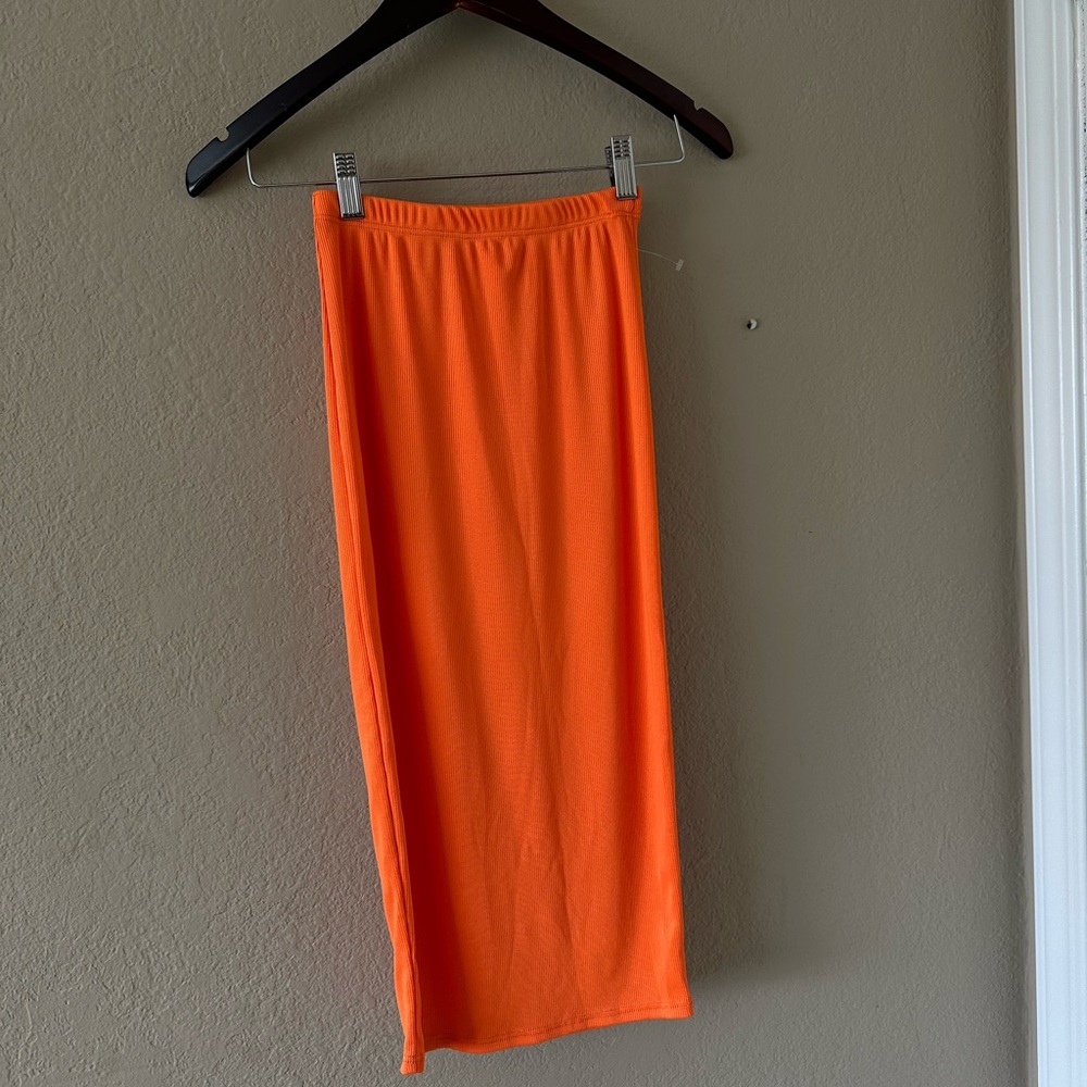 Fun midi skirt!